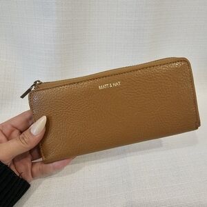 Matt & Nat brown wallet in near perfect condition